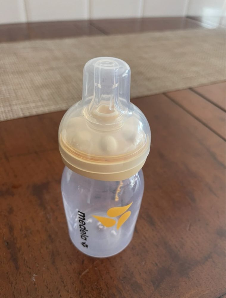 Biberão da Medela com Tetina Calma