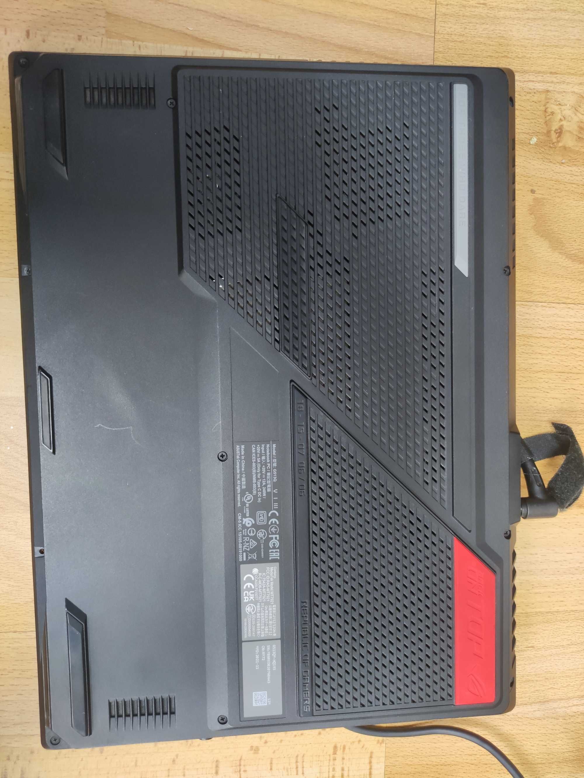 Игровой ноутбук Asus Rog Strix G513Q / 15.6"