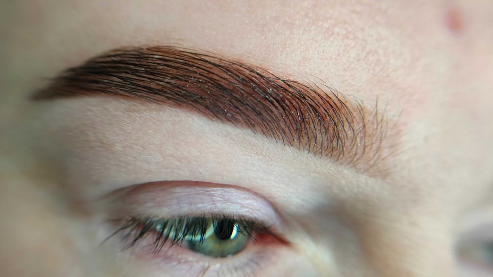 Stylizacja brwi i lifting rzęs