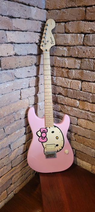 Fender Squier Hello Kitty 2006 rok full oryginał