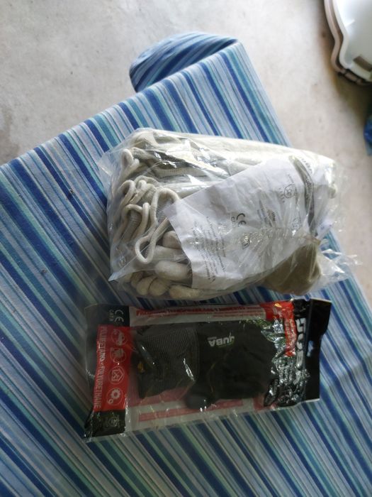 Luvas marca juba pu 1400  muito resistentes  para qualquer tipo de tra