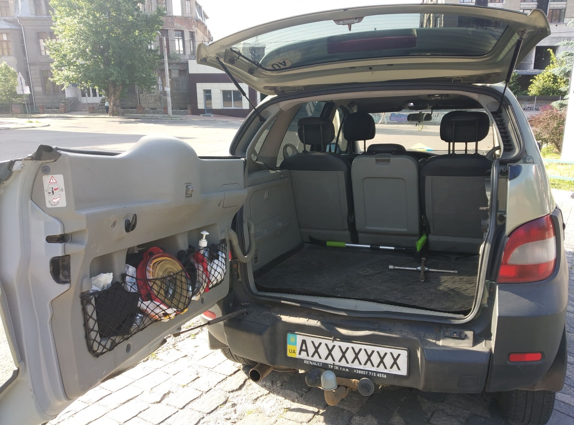 Продам своє авто Renault Scenic RX4