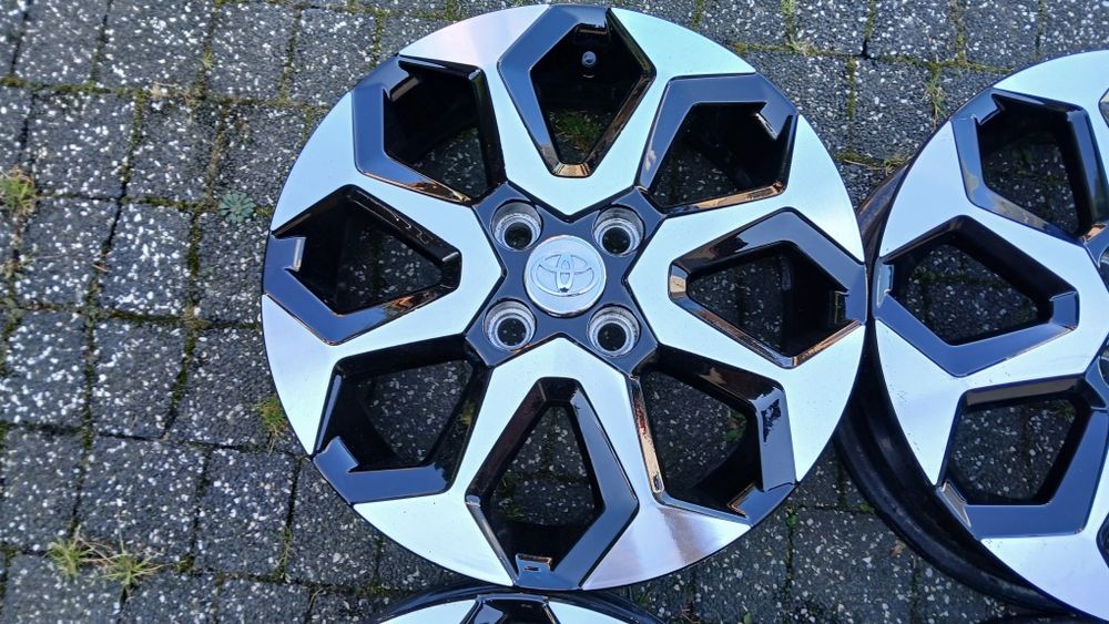 15" Toyota Yaris Aygo  4x100  4,5j et35  Super Stan W oryginale