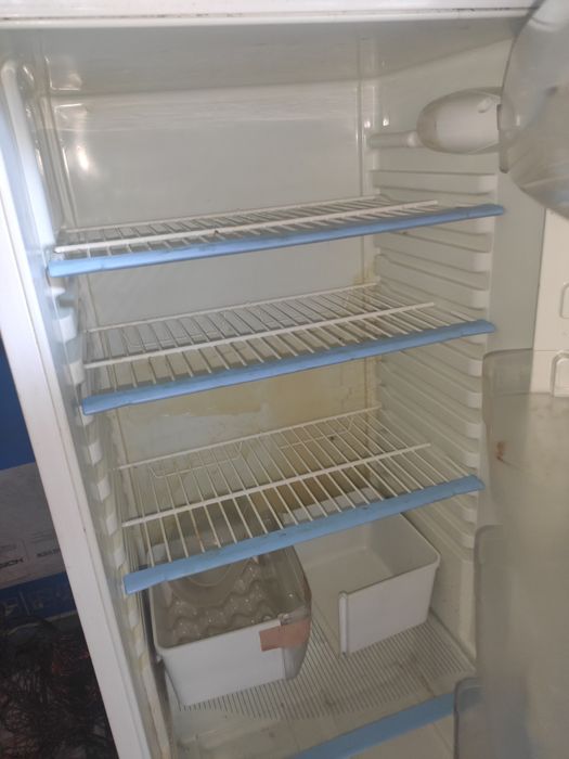 Холодильник indesit RA32G