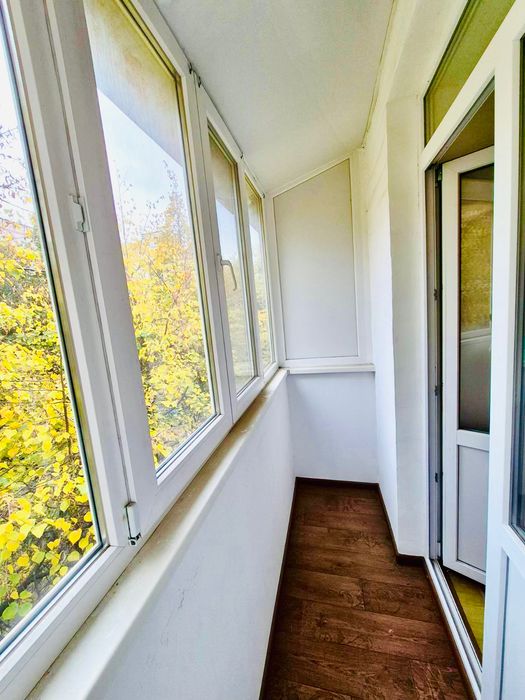 Продам елітну трикімнатну квартиру в центрі міста - 100 м².