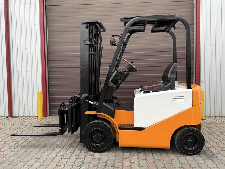 Forklift truck CPD15J