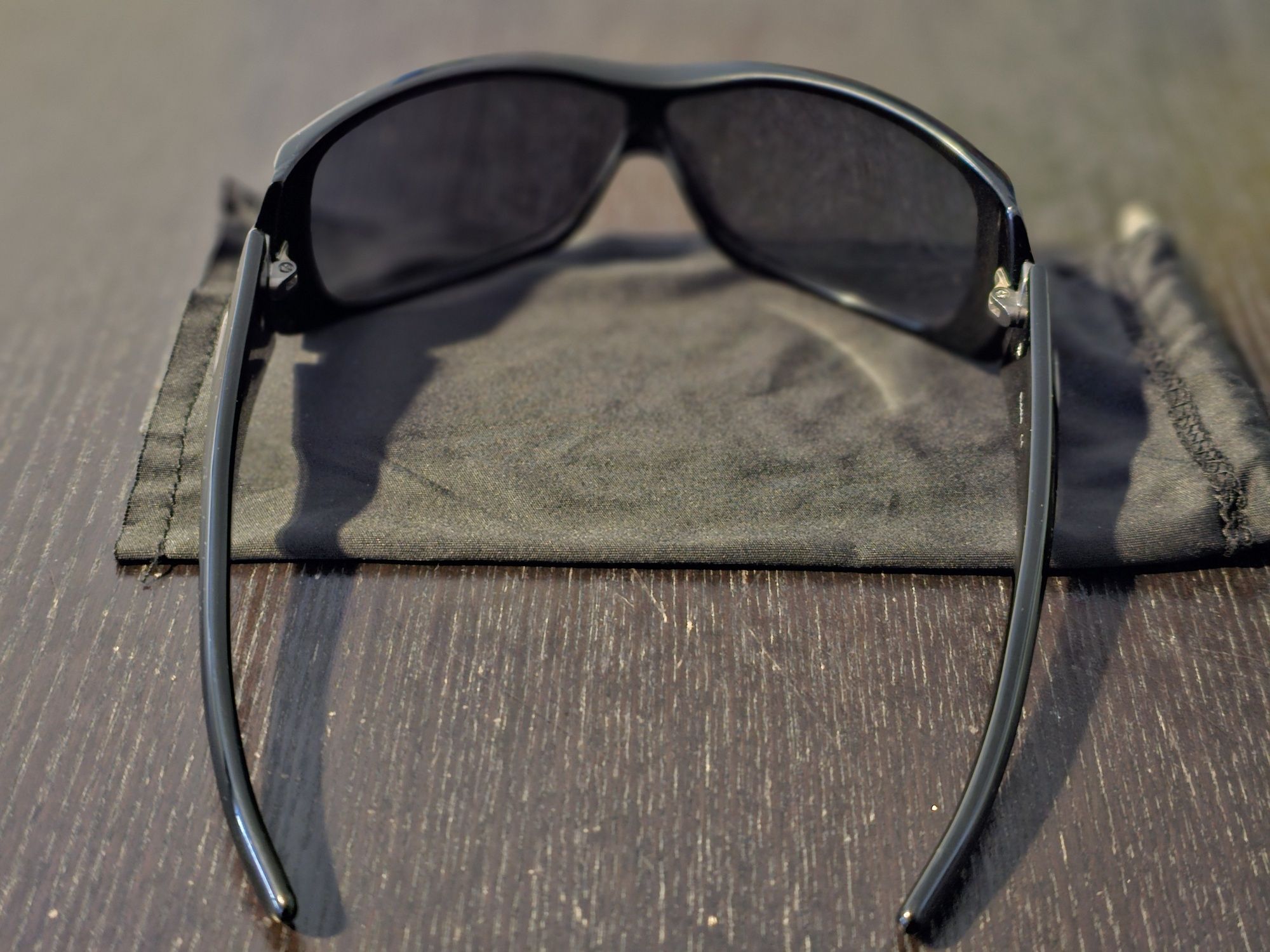 Óculos de Sol Oakley novos com bolsa