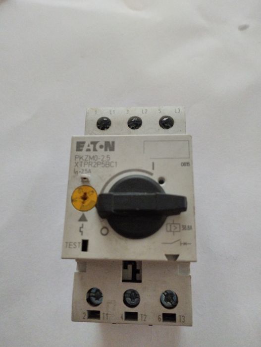 Wyłącznik silnikowy 3P Eaton PKZMO-2.5