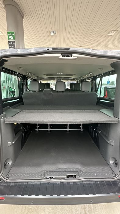 Wynajem. 9 osobowy bus 2024 r Renault Trafic Long. Najbogatsza wersja