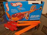 Tor Hot Wheels podwójna pętla