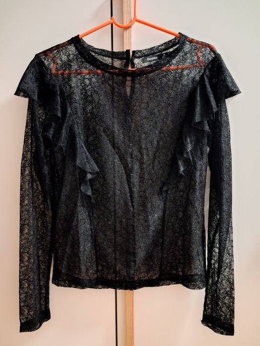Блуза з мережива від Bershka