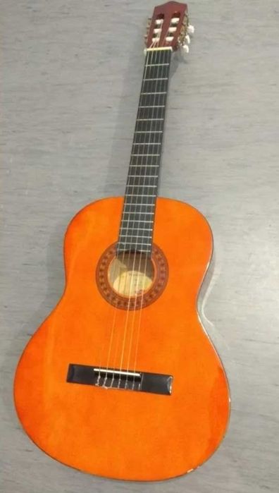 Como nova Guitarra clássica stagg c542