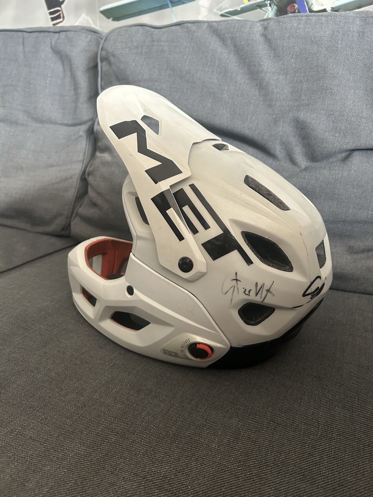 Kask Fullface Met Parachute MCR mips