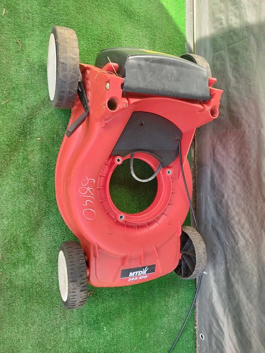 68 . Laweta/wózek/obudowa do kosiarki 40 cm napęd