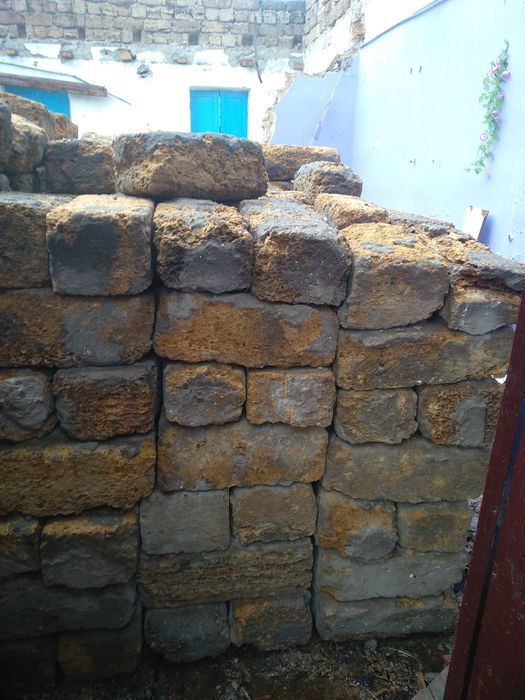 Ракушняк, Кирпич, Цегла  ,Шифер Дрова ,