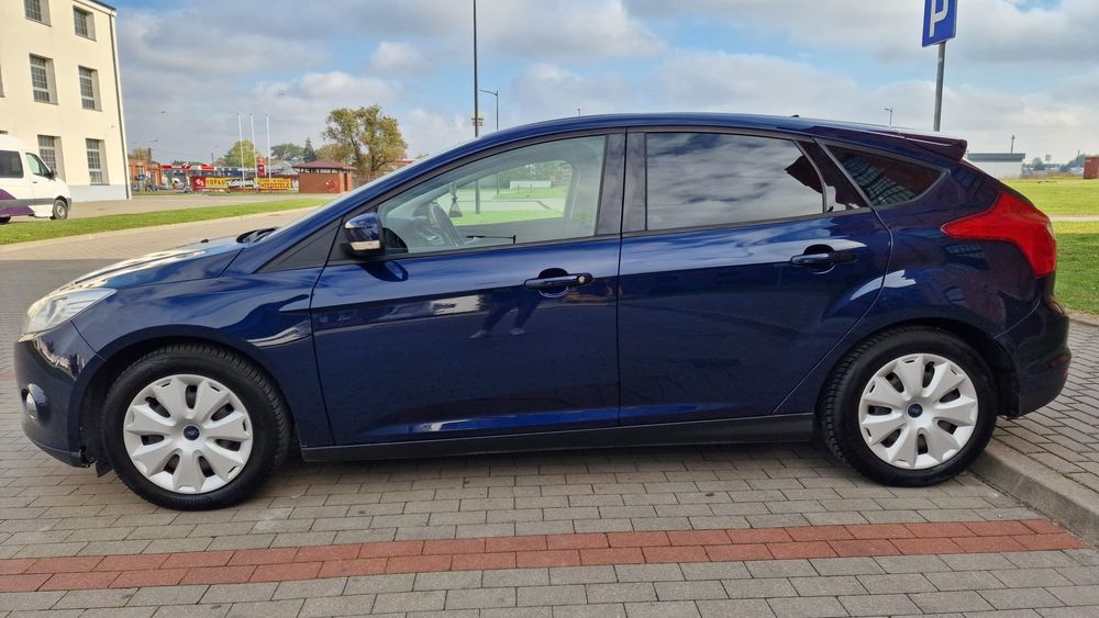 Ford Focus 1.6 Benzyna  2012 rok