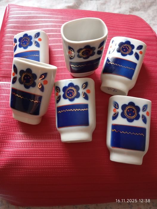 Фарфорові чарки сувенірні