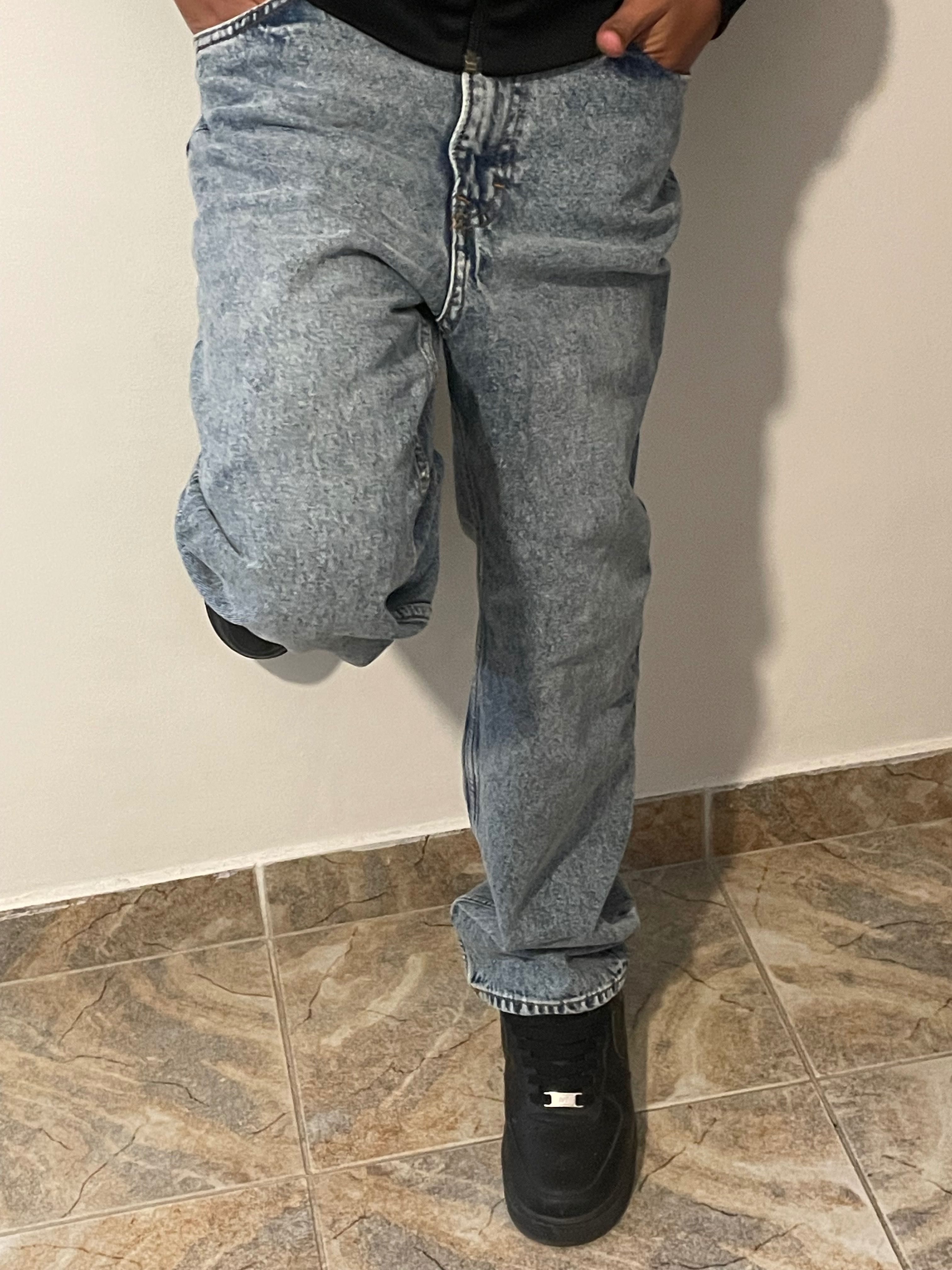 Calça de ganga para criança 11/12 anos novos nunca foi utilizado