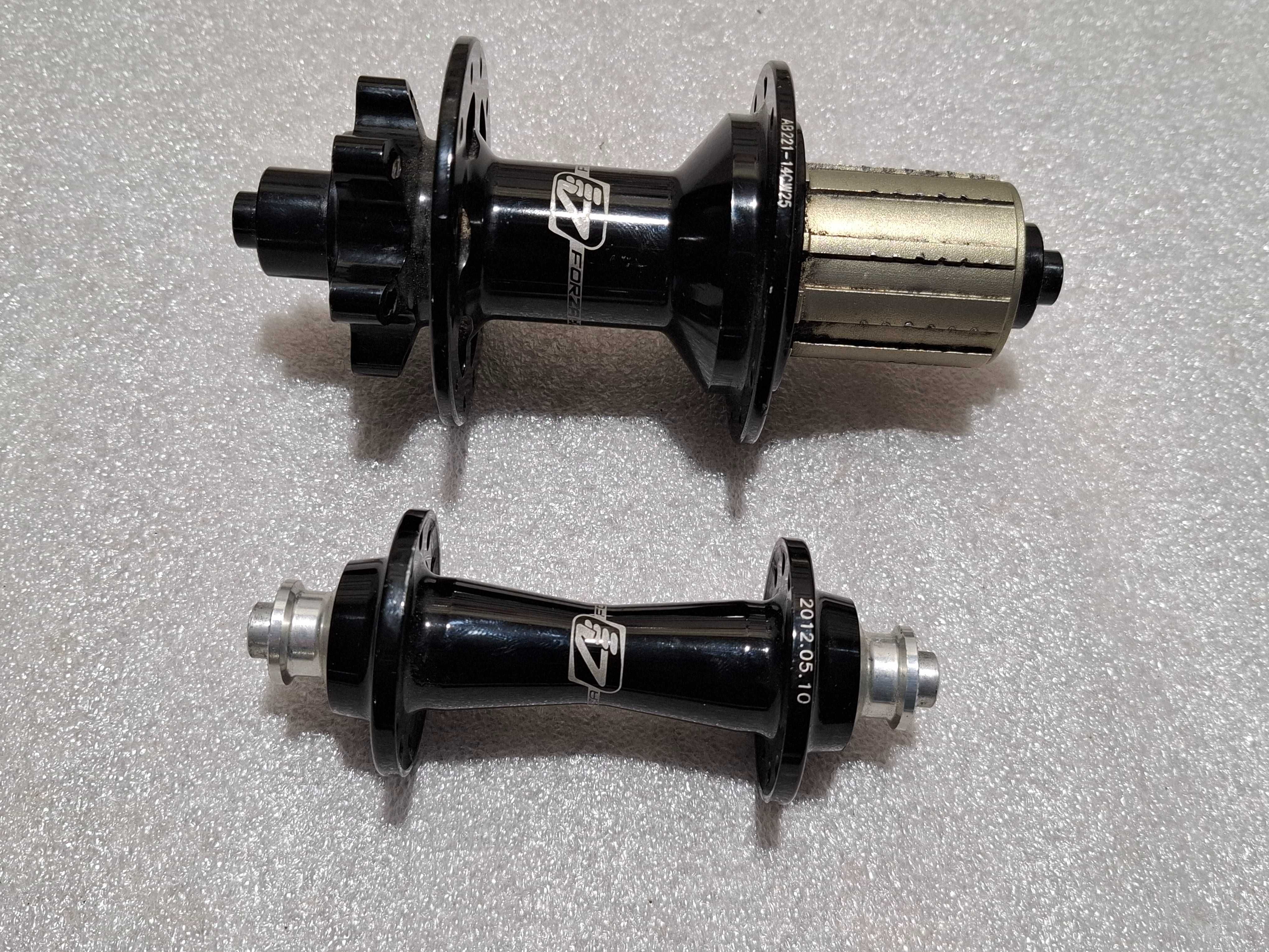 Komplet Piasty Rowerowe Forza 4ZA Pod Tarczę 100x135 Shimano Sram