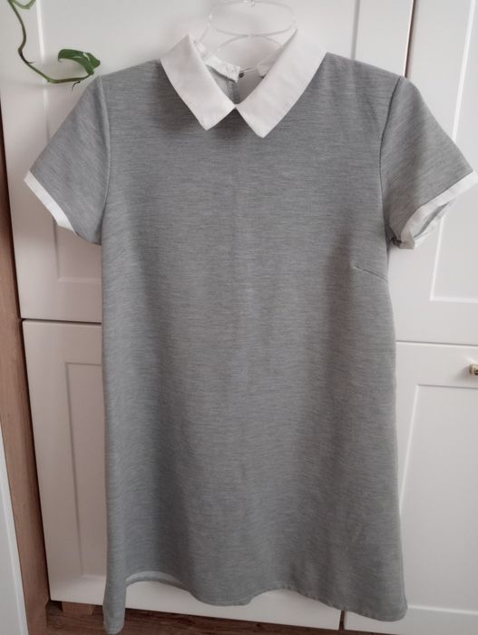 Sukienka damska z kołnierzykiem