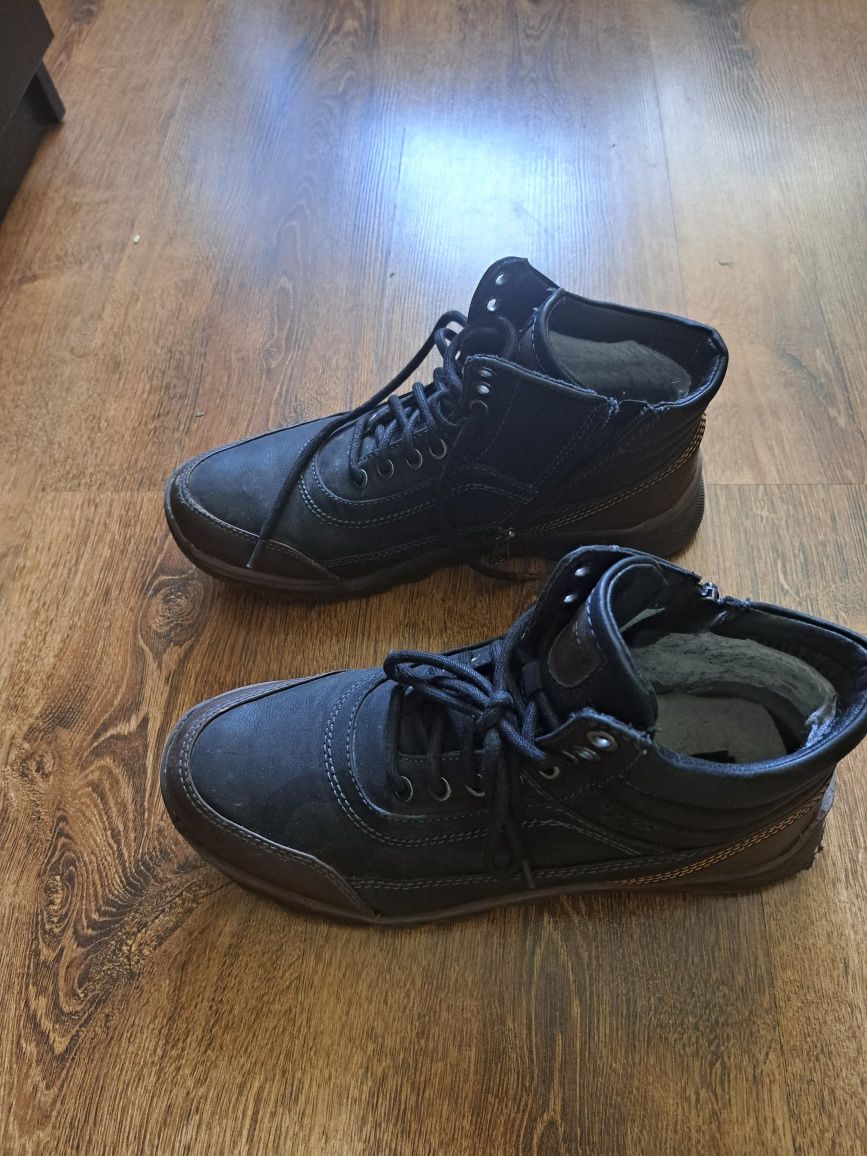 Buty chłopięce wiosenno jesienne  z CCC 40