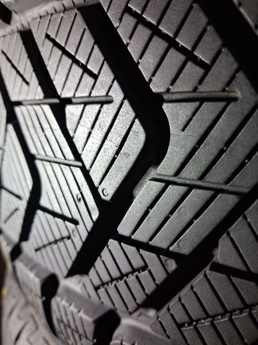 235/50 R18 Pirelli Sottozero 3 шини б/в зима КОМПЛЕКТ