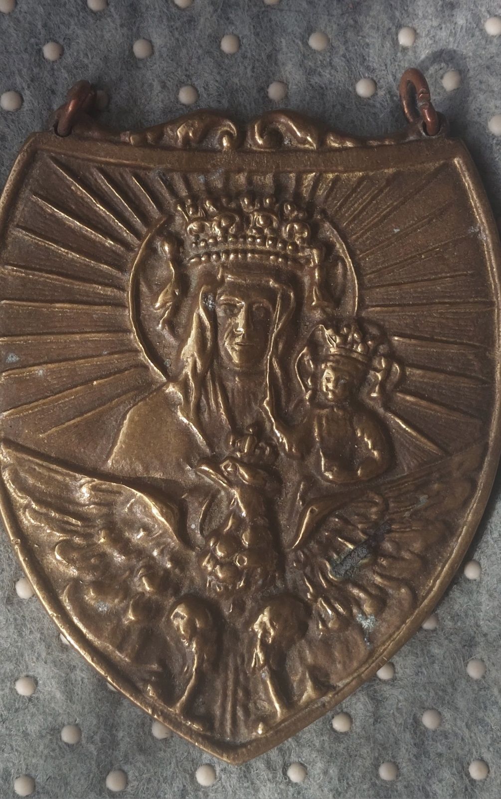 Mosiężny ryngraf