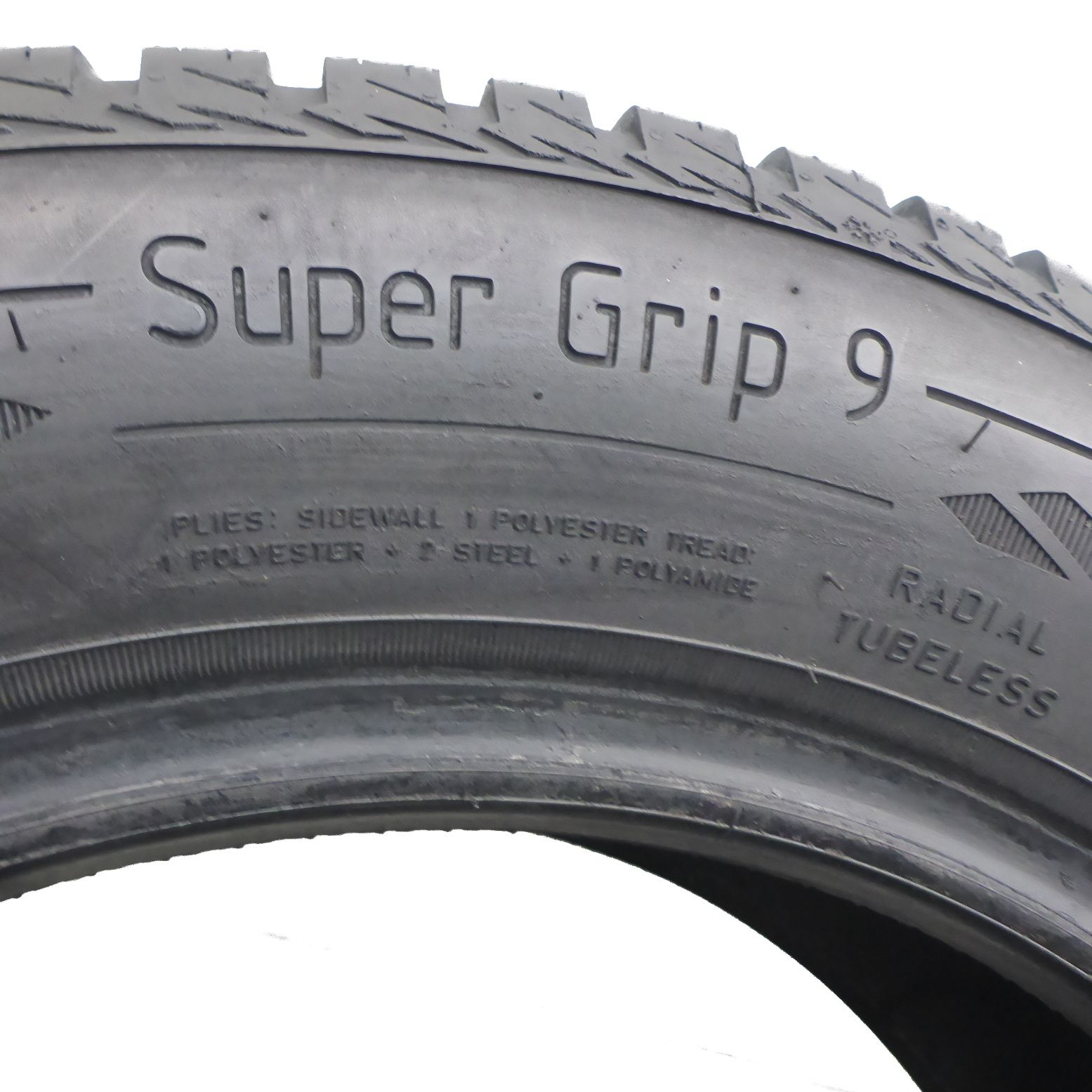 195/60/15 Esa Tecar 195/60R15 88T Super Grip 9 Zima 2017 6-6,8mm