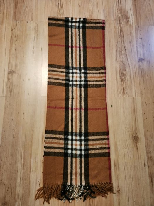 Cieply szalik klatka