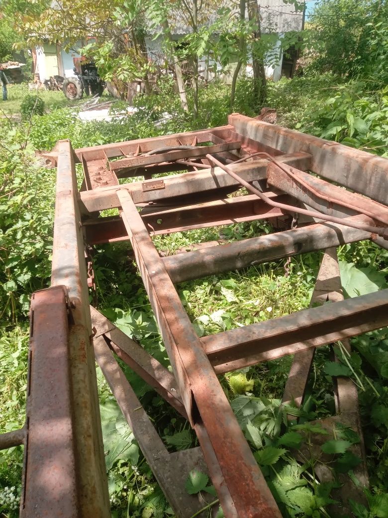 Продам причіп зіловський