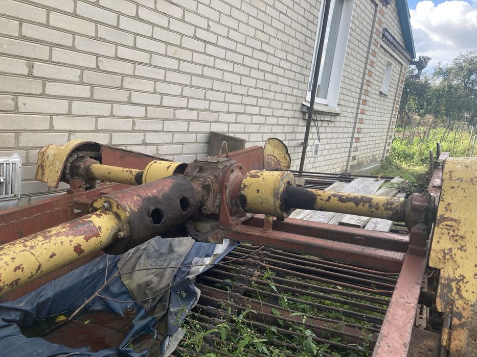 Продам транспортерну картоплекопачку