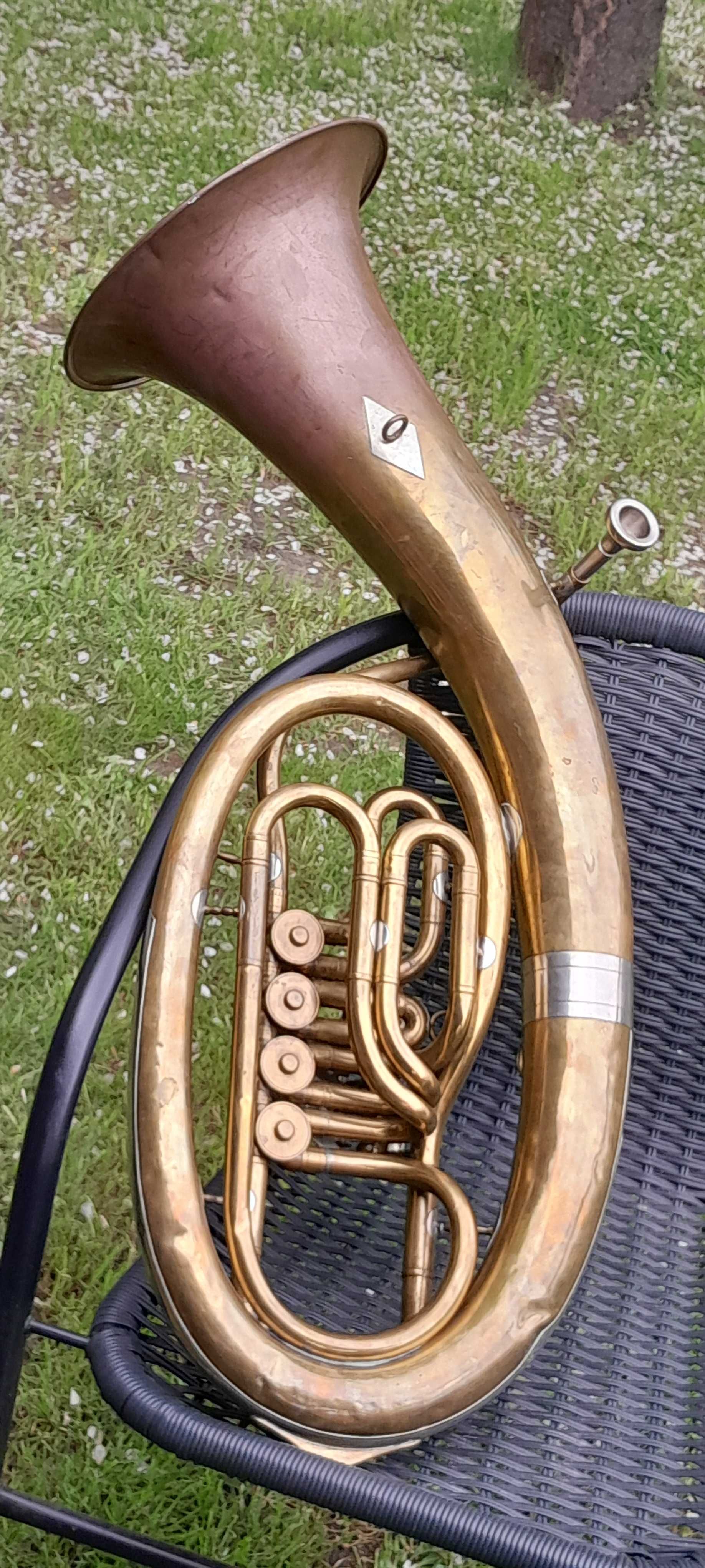 Saksohorn barytonowy saksofon