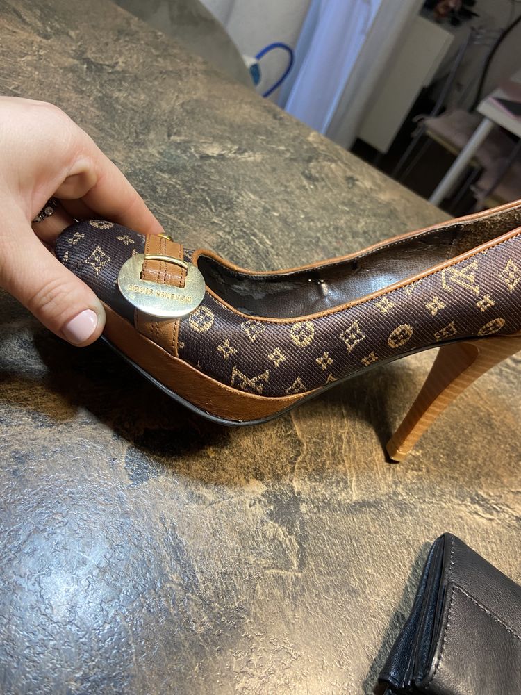 Buty na obcasie szpilki louis vuitton