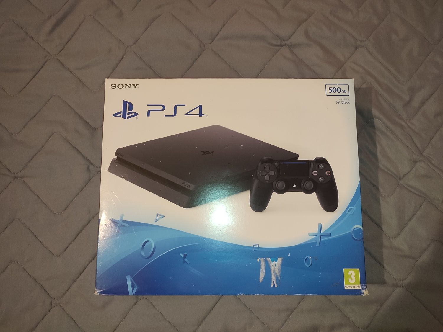 PS4 Slim 500GB + Comando Branco + Jogo FIFA 18 Na Caixa Original