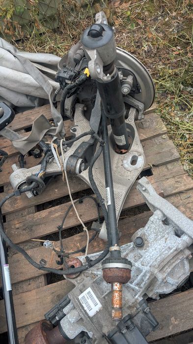 VOLVO S60 III V60 II wahacz prawy tył tylny