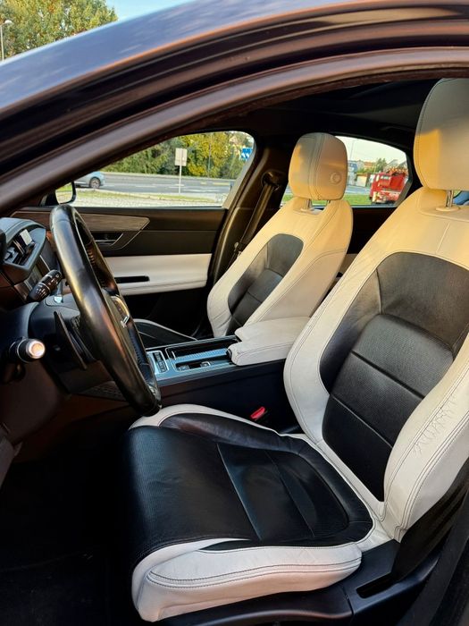 Jaguar XF Sport 3.0 380KM