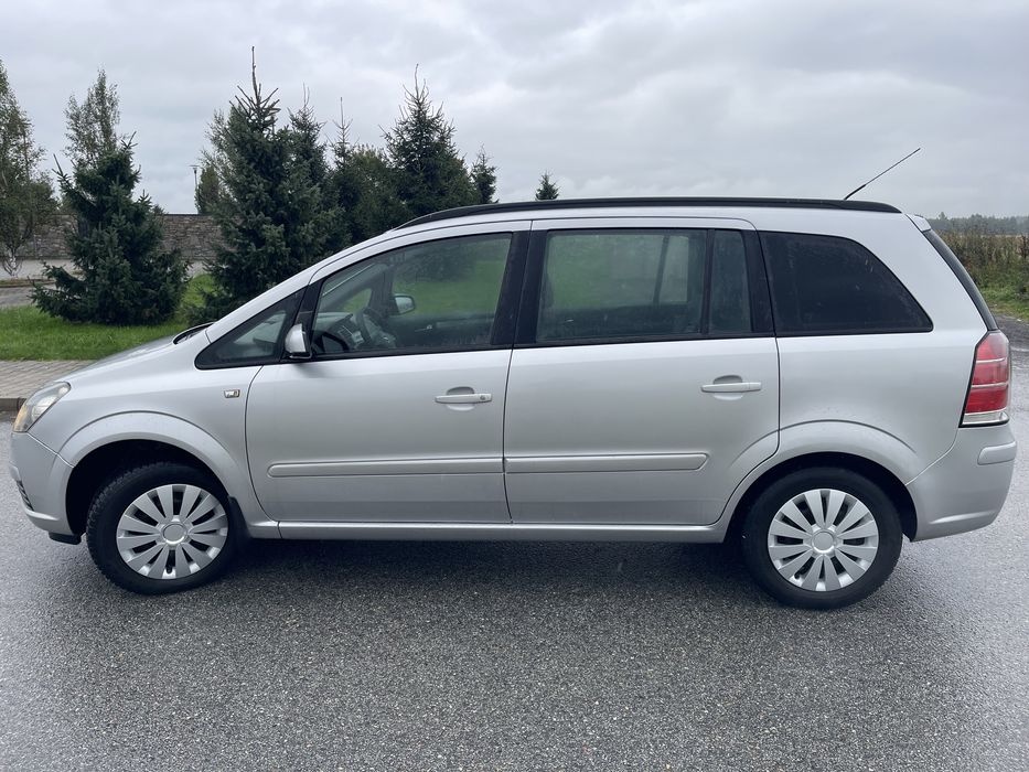 Opel Zafira 1.8b 7osobowy
