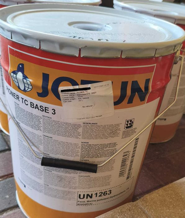 Farba do dachu rynien ogrodzenia konstrukcji stalowych okrętowa JOTUN