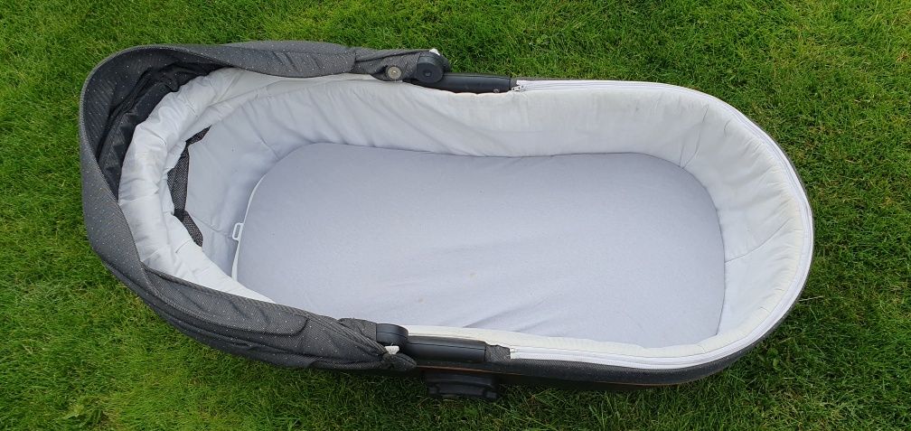 Wózek 2w1, gondola plus spacerówka Roan Bass Soft
