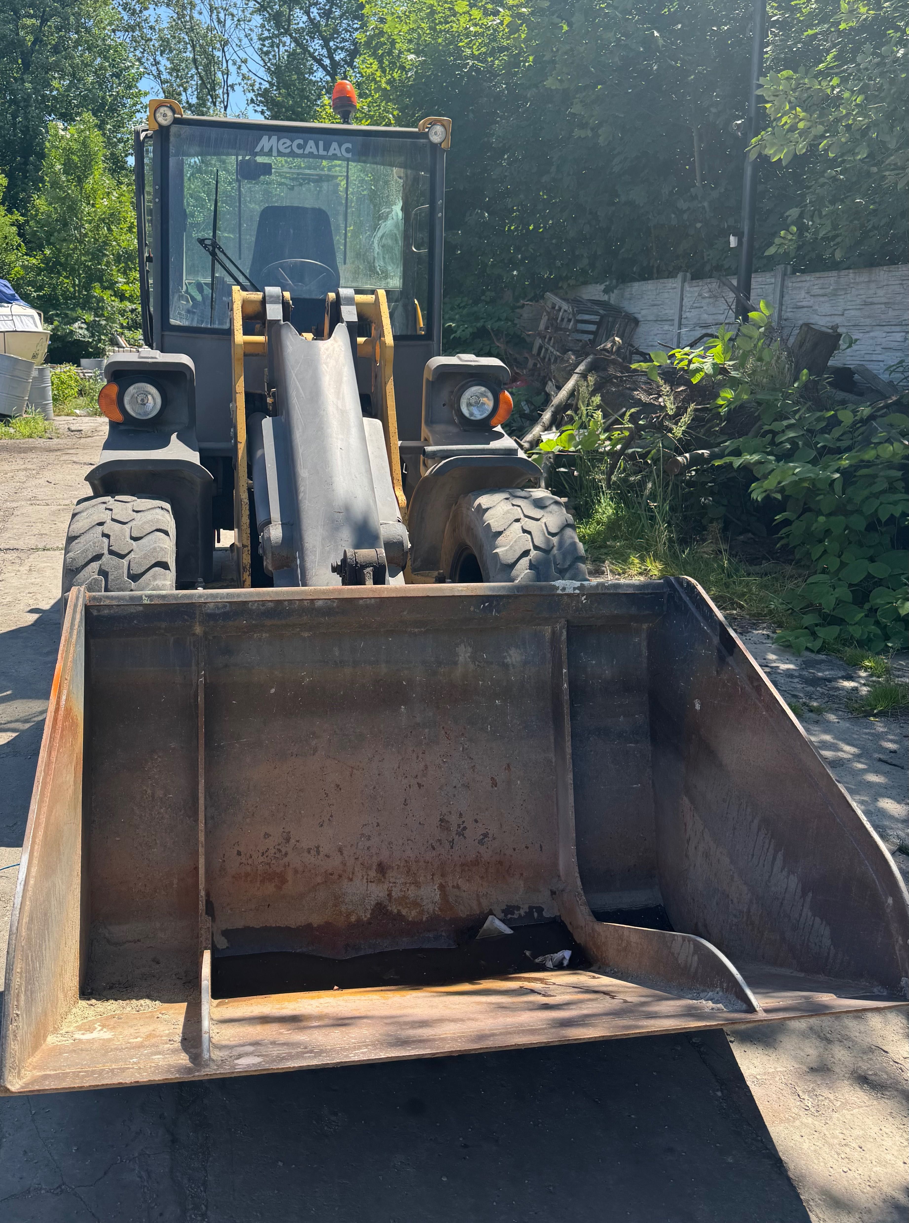 Mecalac  ładowarka AX 850