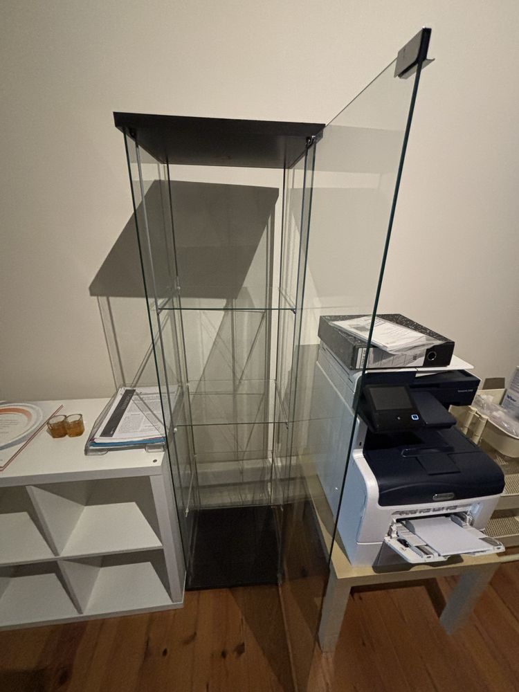 2 vitrinas IKEA em otimo estado