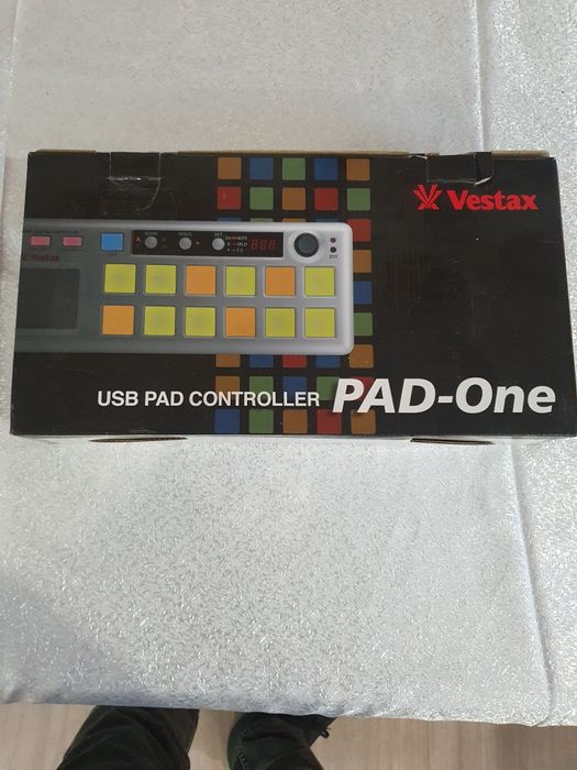 Міді контролер Vestax Pad one
