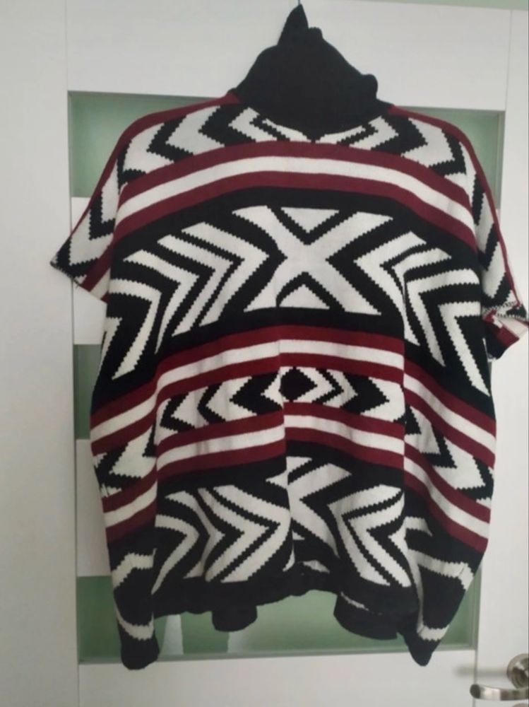 Ponczo-golf sweter