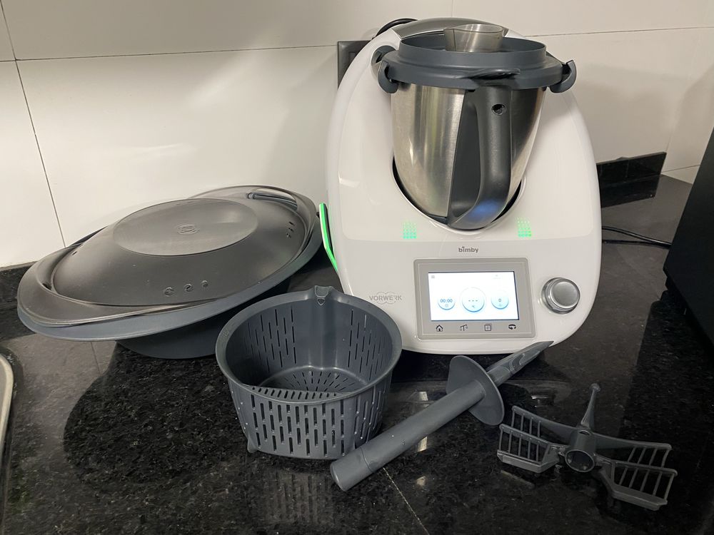 Bimby TM5 com acessórios e cook key