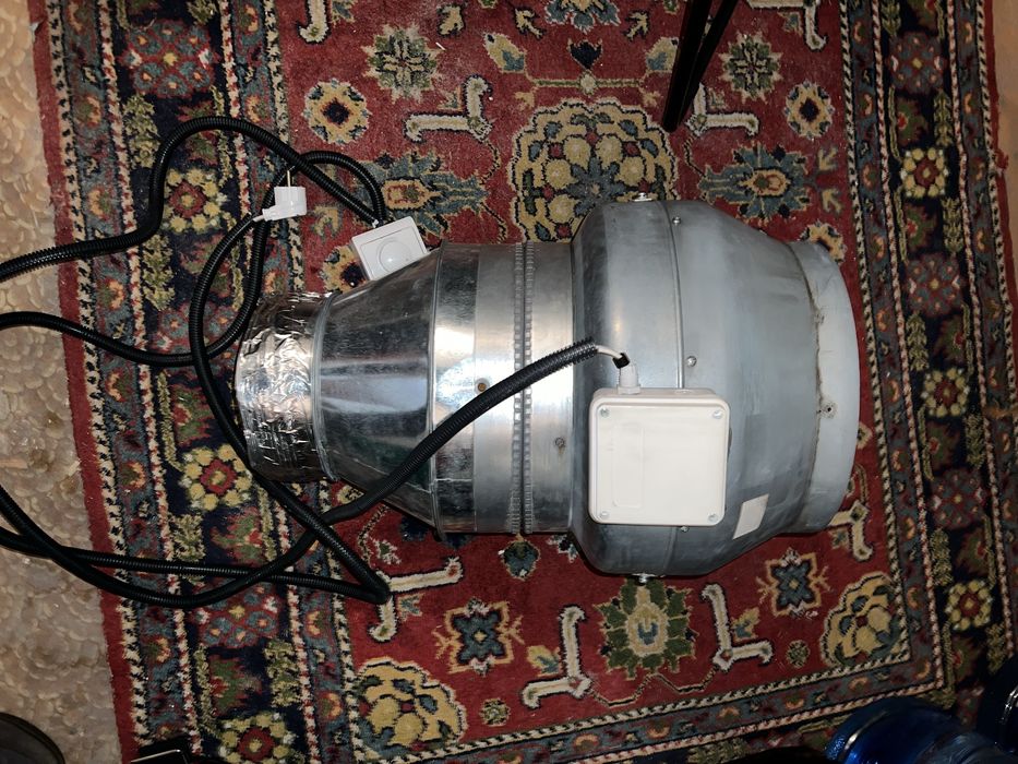 Продам регульовану професійну витяжку