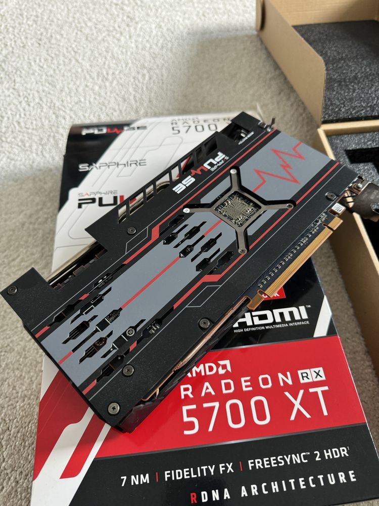 Placa Grafica - 5700XT 8GB Sapphire Pulse