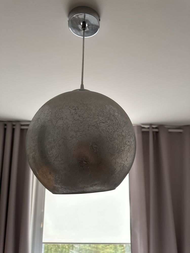Lampa wiszaxa srebrna kula moon efekt popękania