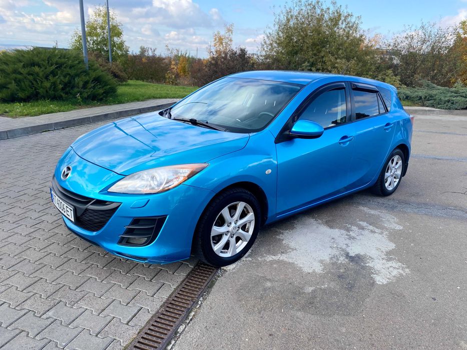 Mazda 3 (автомобіль Ольги Фреймут. Запис в сервісній книжці)