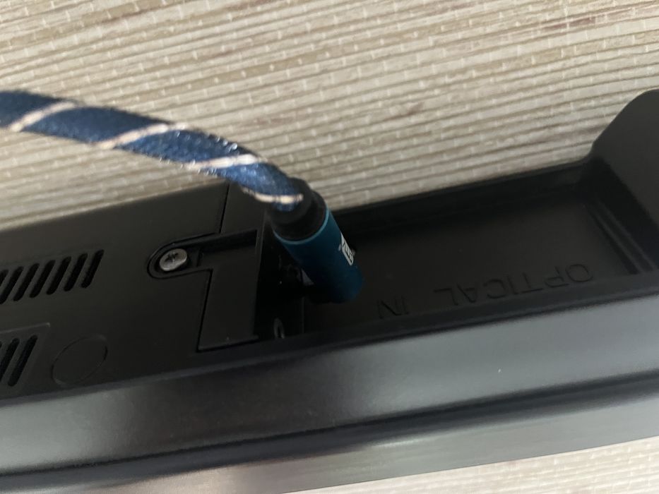Soundbar LG com subwoofer integrado