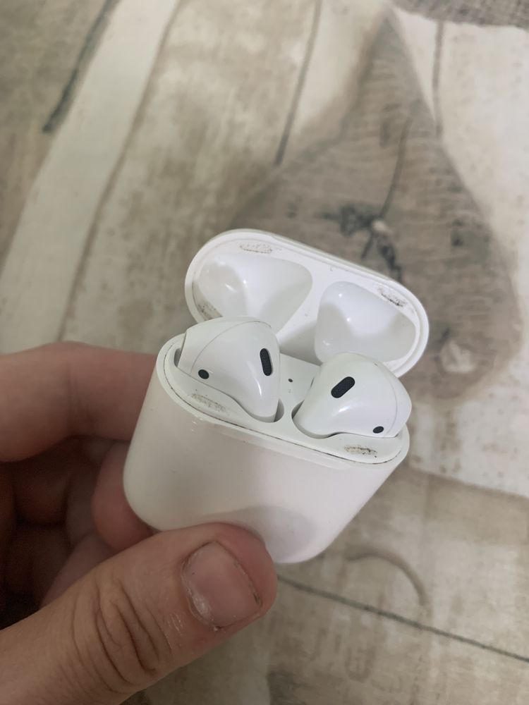 Apple Airpods 2 поколение